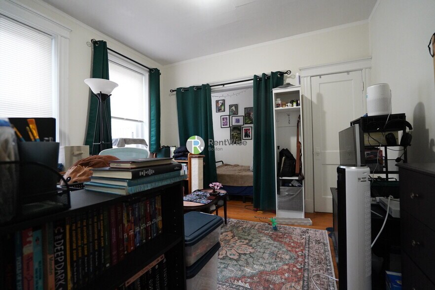 Primary Photo - 6 Orkney Rd