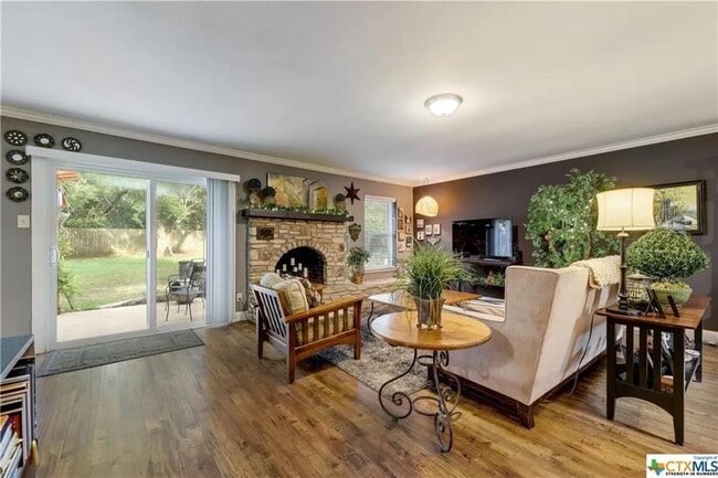 Building Photo - 13218 Villa Park Dr