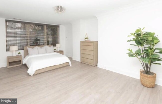 Building Photo - 1038 N Calvert St