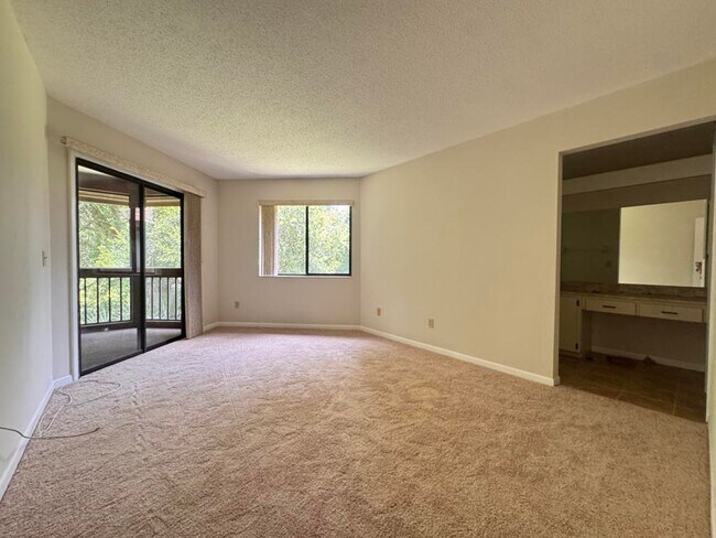 Building Photo - 2/2 in Woodhaven of Palm Coast