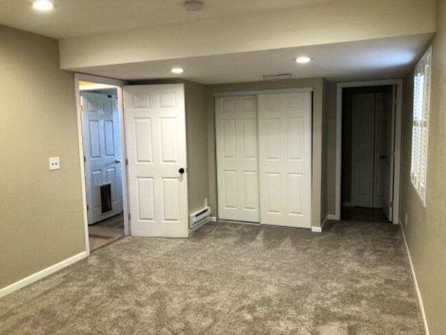 Building Photo - 408 Rollingwood Dr