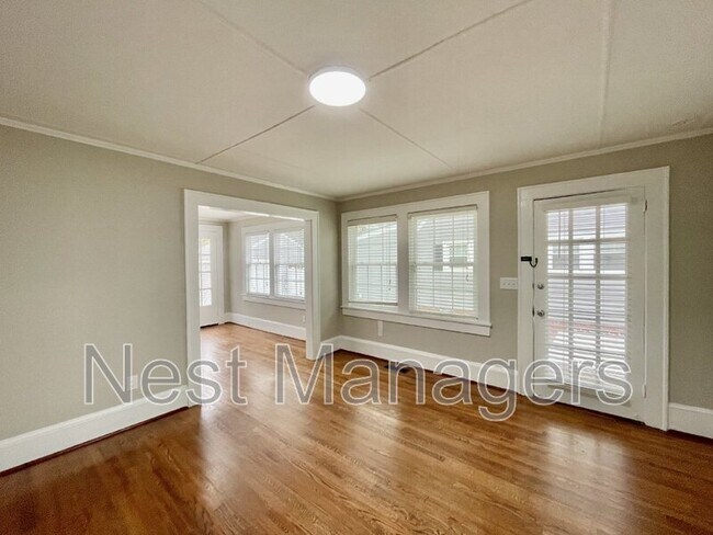 Building Photo - 1312 Summitt Ave