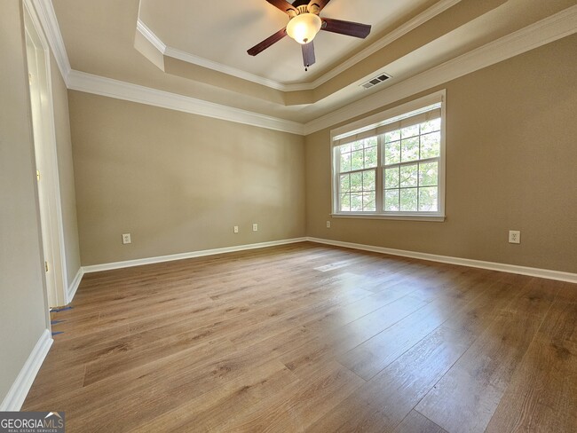 Building Photo - 6162 Deluna Way
