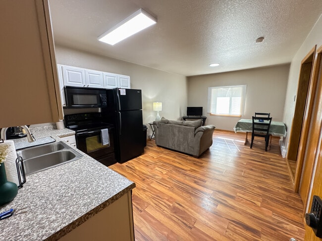 Building Photo - Theater Apartments Beulah