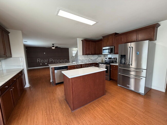Building Photo - 1759 Waverly Oaks Dr