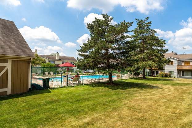 Building Photo - 741 Acorn Ct