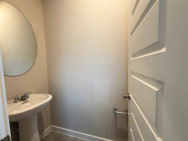 Building Photo - 5723 Madden Ln