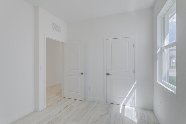 Building Photo - 7188 Trotwood Ln