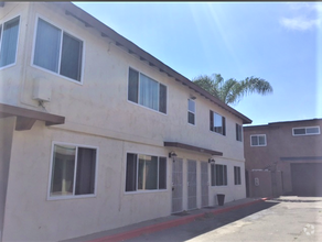 Building Photo - LOCATION LOCATION LOCATION!!! Oceanside Be...