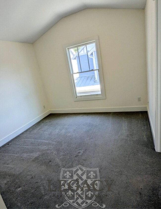 Building Photo - 1708 4th Ave N