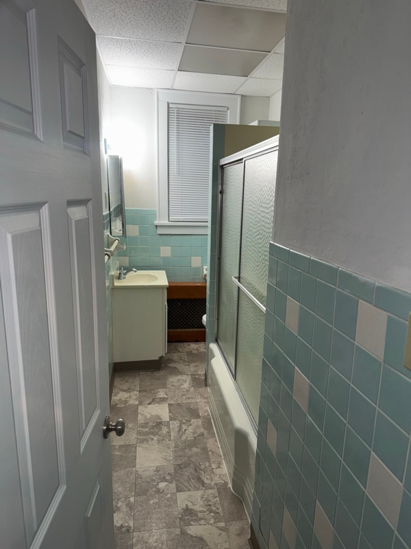 Building Photo - 614 Exeter Ave