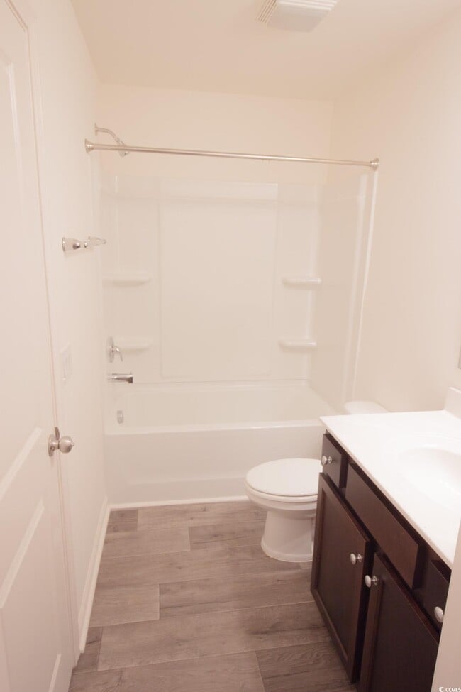 Building Photo - 305 Cherwell ct