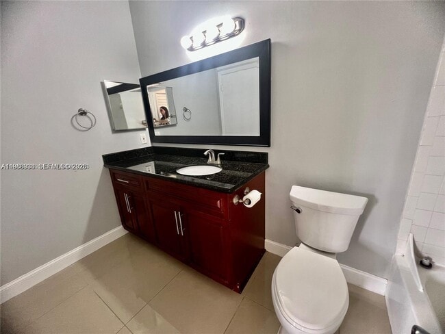 Building Photo - 660 Cypress Club Way