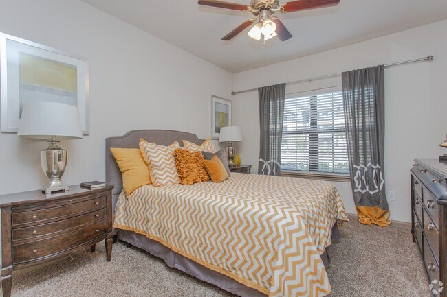 Building Photo - Move-In Made Simple – No Deposit Needed