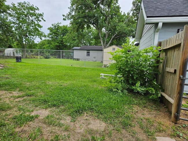 Building Photo - 7910 Carrie Ln