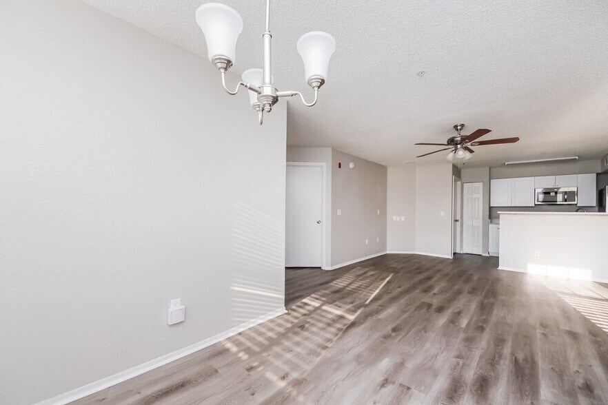 Building Photo - 2217 Grand Cayman Ct