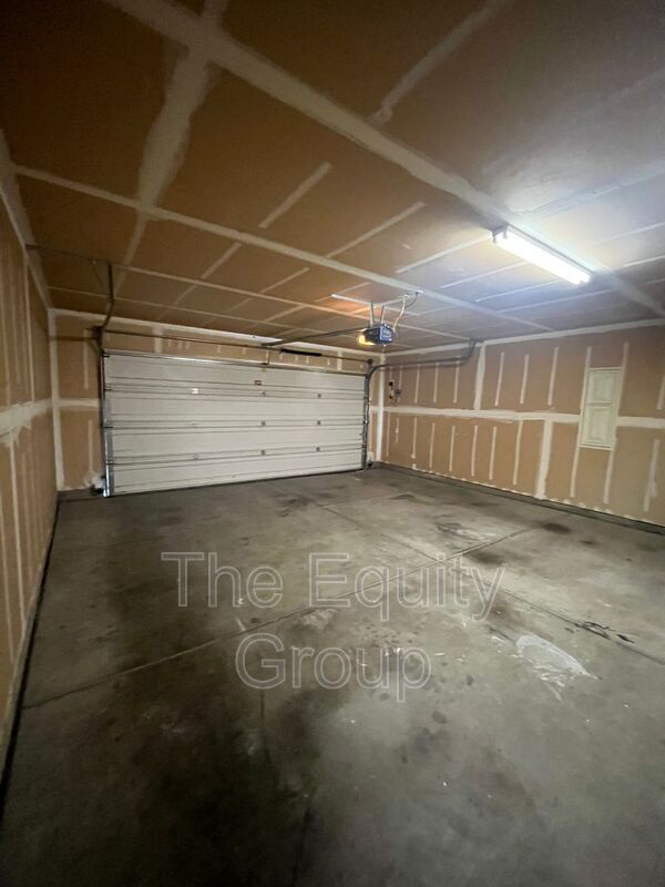 Building Photo - 4225 S Cindy Ct