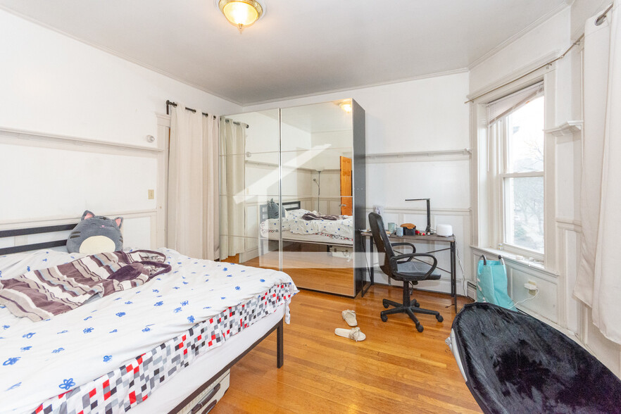 Primary Photo - 157 Thorndike St