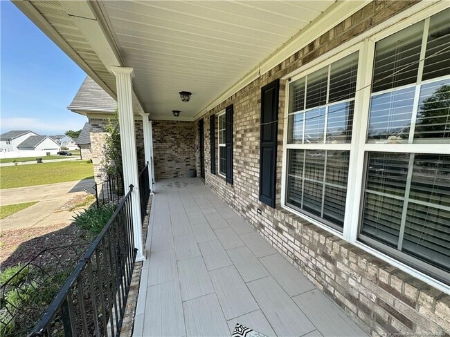 Building Photo - 1404 War Admiral Ct