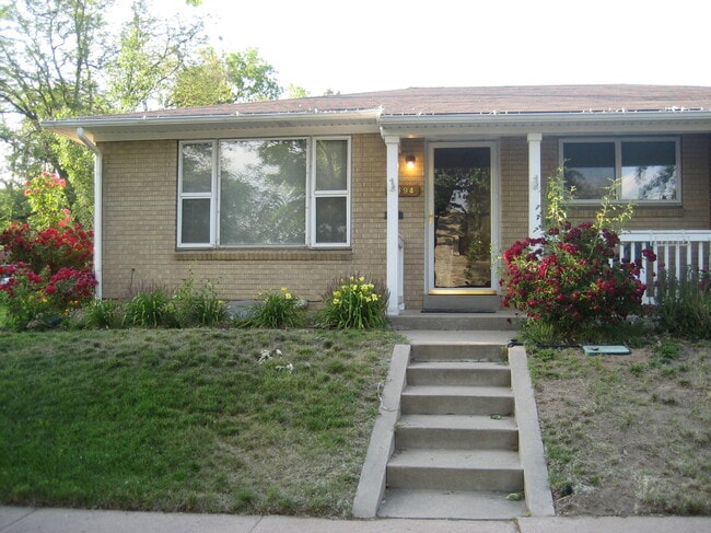 Building Photo - 1394 S Corona St