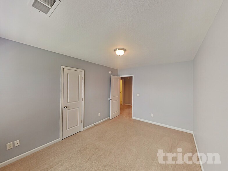 Building Photo - 294 Sunday Silence Ln