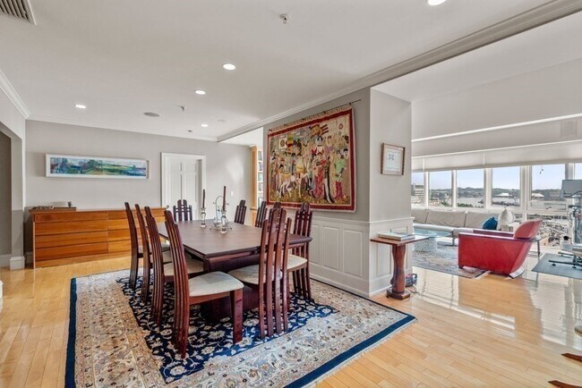 Building Photo - 197 8th St