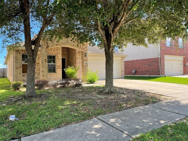 Building Photo - 5426 Rio Dr