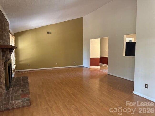 Building Photo - 11515 5 Cedars Rd