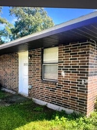 Building Photo - 2570-2572 Chestnut Woods Dr