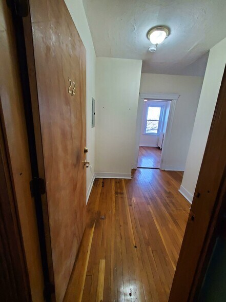 Building Photo - 84 New Whitney St