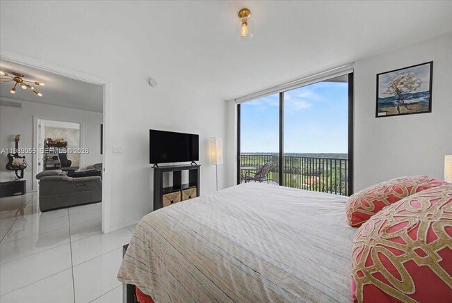 Building Photo - 5252 NW 85th Ave