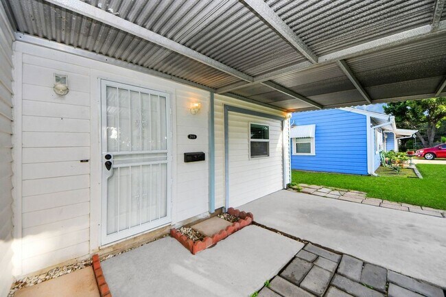Building Photo - 2919 Elser St