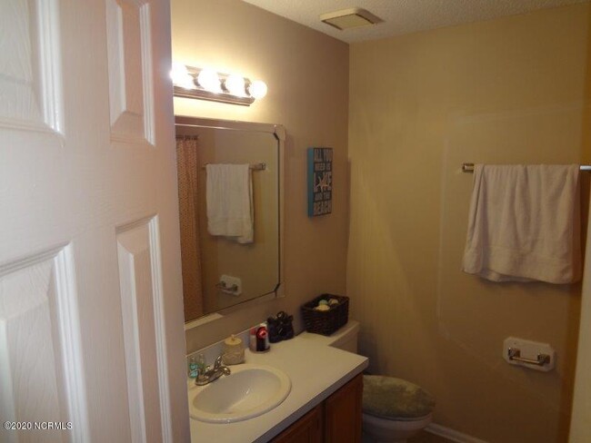Building Photo - 1505 Cedar Ln