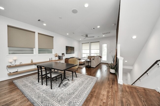 Building Photo - 1721 Eado Point Ln