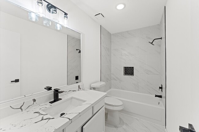 Building Photo - 17523 Hamilwood Dr