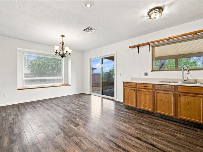 Building Photo - 3540 S Desert Echo Rd