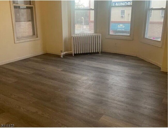 Building Photo - 286 Broadway