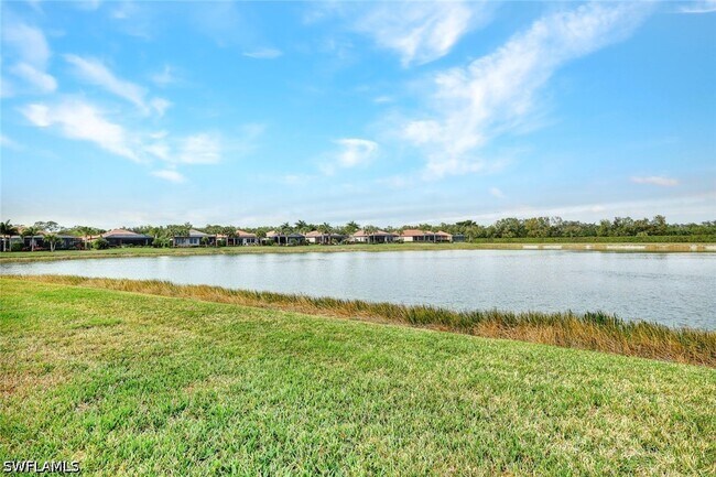 Building Photo - 1439 Santiago Cir