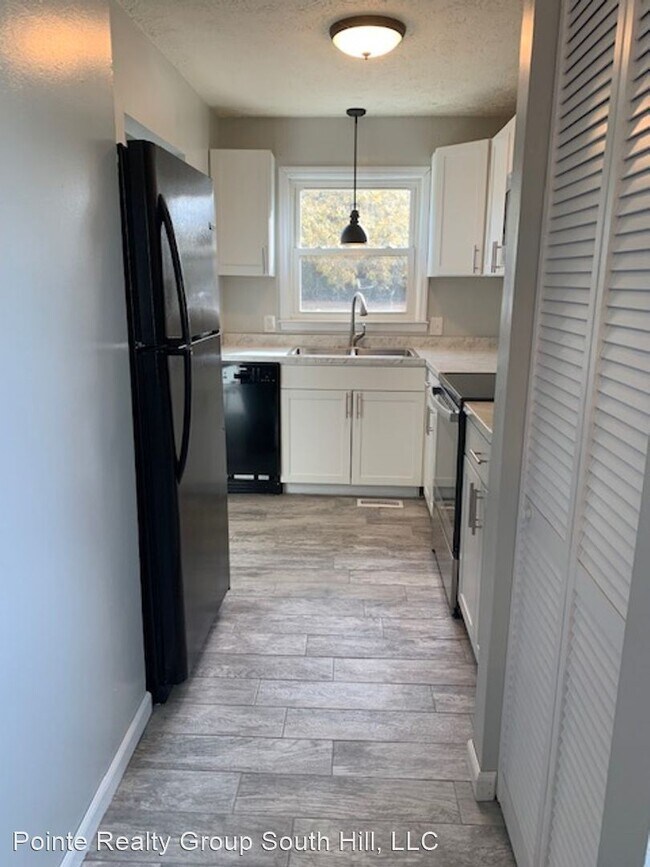 Building Photo - 3 br, 1.5 bath House - 13147 Lee Avenue