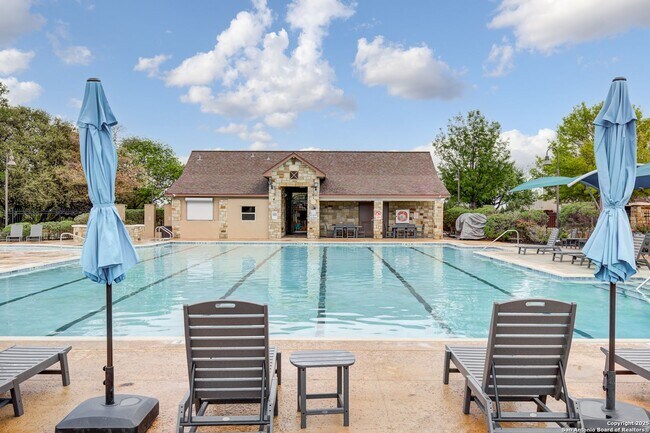 Building Photo - BEAUTIFUL 3-BEDROOM HOME IN MOUNTAIN LAUREL RANCH