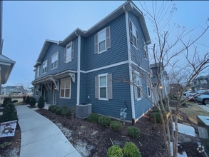 Building Photo - 4028 Trenwith Ln