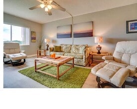 Building Photo - 112 Fairway Blvd