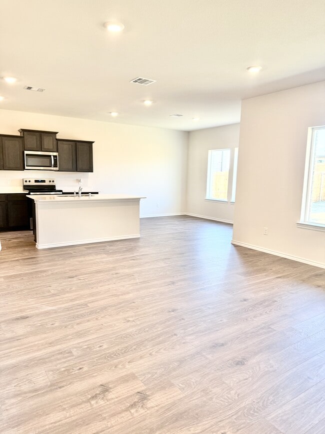 Building Photo - 1804 Teton River Dr