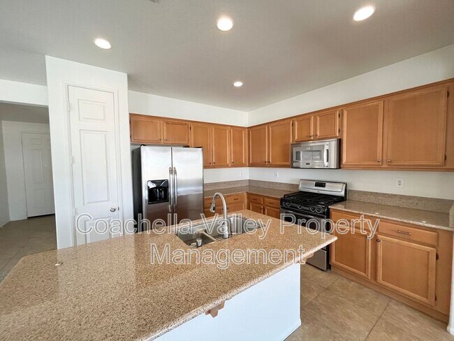 Building Photo - 62806 Kitetail Dr