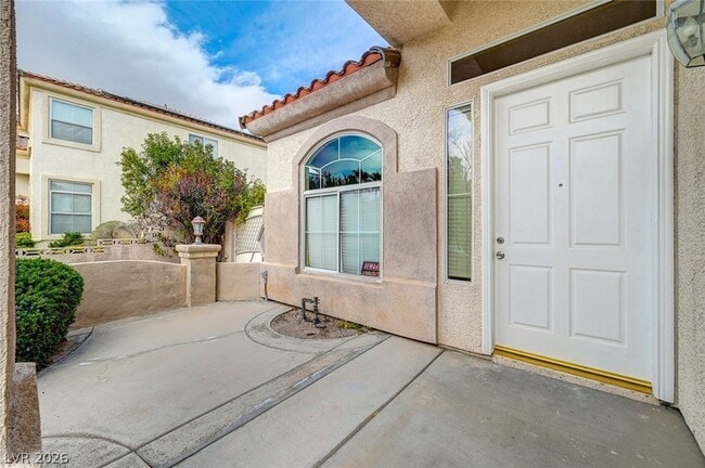 Building Photo - 9462 Castillana Ct