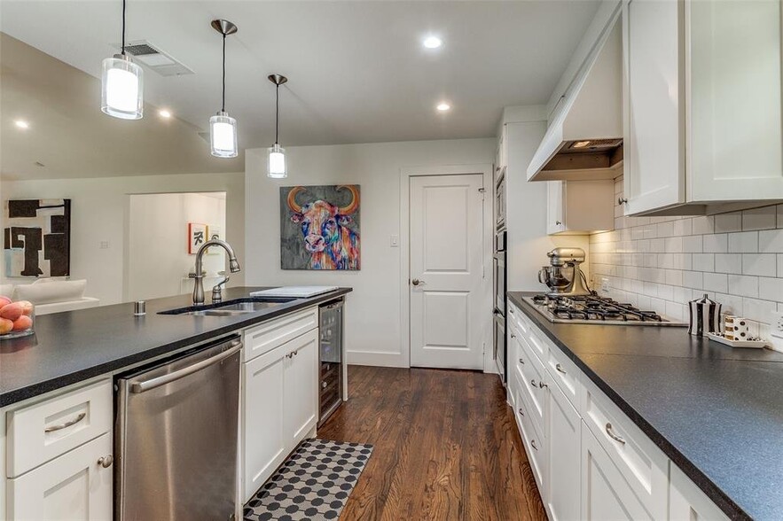 Building Photo - 6811 Huff Trail