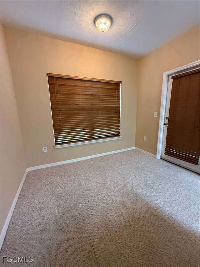 Building Photo - 23680 Walden Center Dr