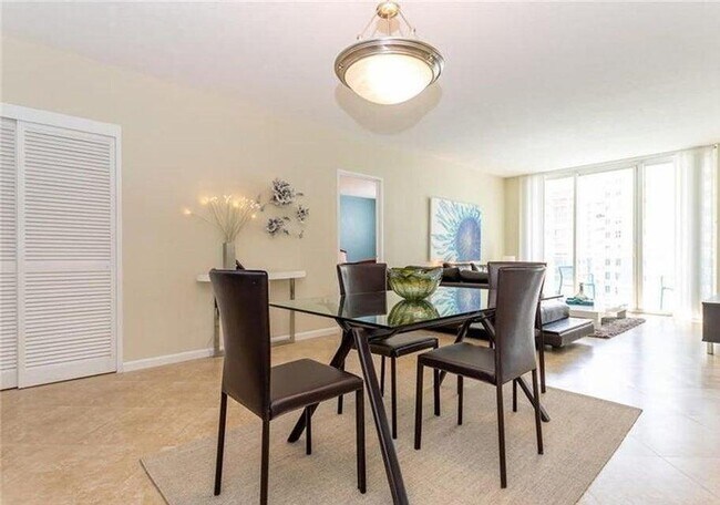 Building Photo - 3000 S Ocean Dr