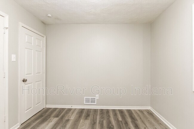 Building Photo - 2445 N Pasadena St