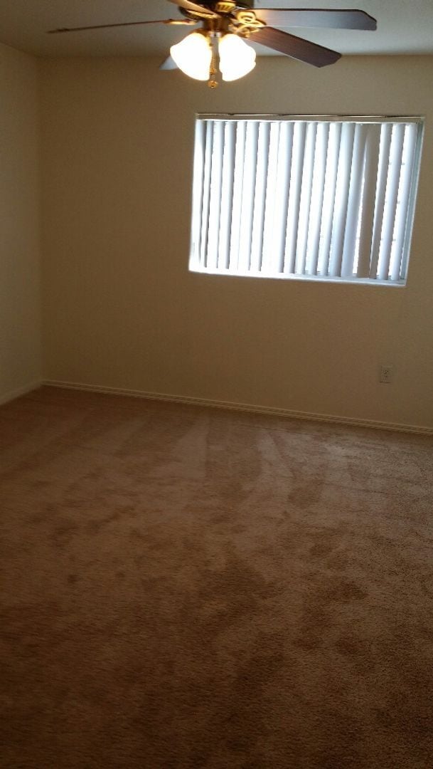 Building Photo - We Pay Referrals - A Move-In Ready Condo!